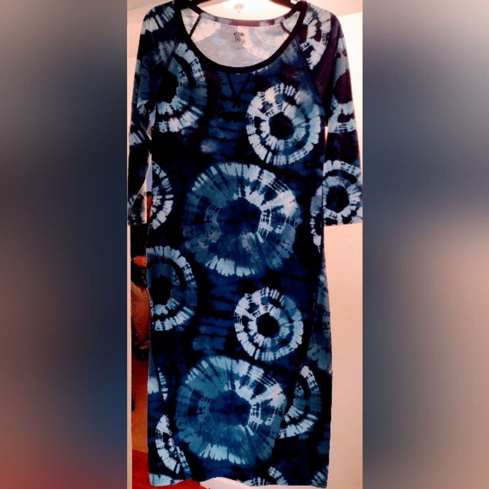 NWOT Tie-dye midi dress